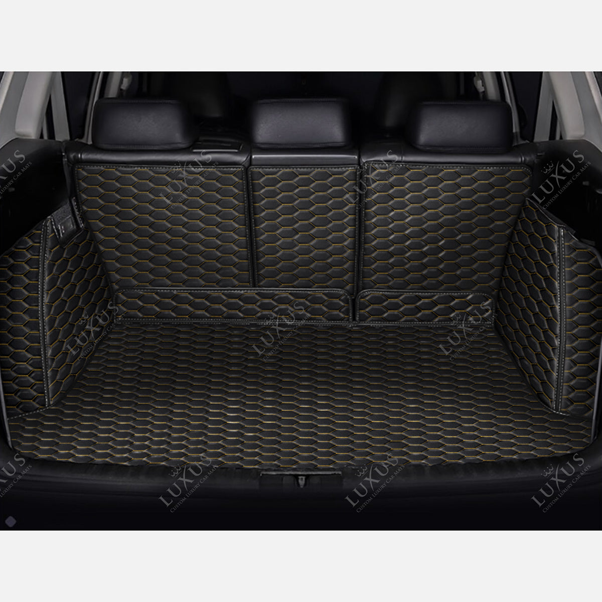 Tapis de Coffre 3D Intégral sur Mesure Premium Luxus – Motif Nid d’Abeille Noir avec Surpiqûres Jaunes