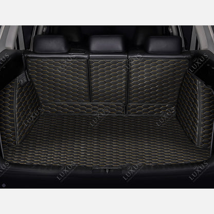 Tapis de Coffre 3D Intégral sur Mesure Premium Luxus – Motif Nid d’Abeille Noir avec Surpiqûres Jaunes