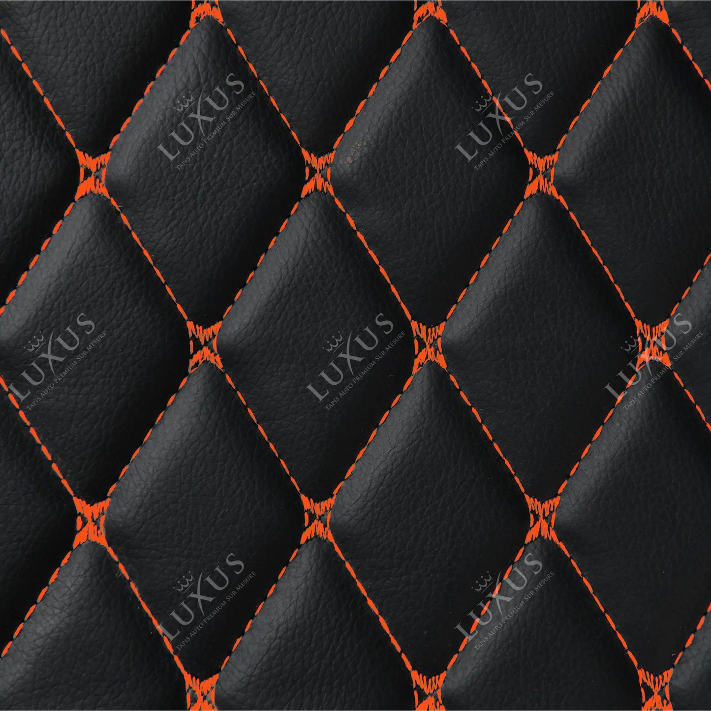 Tapis de Coffre sur Mesure Premium Luxus – Motif Losange Noir avec Surpiqûres Oranges