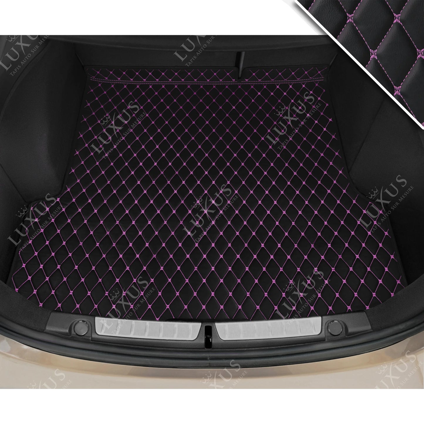 Tapis de Coffre sur Mesure Premium Luxus – Motif Losange Noir avec Surpiqûres Mauves
