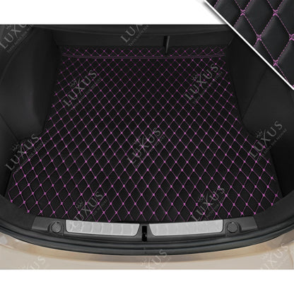 Tapis de Coffre sur Mesure Premium Luxus – Motif Losange Noir avec Surpiqûres Mauves