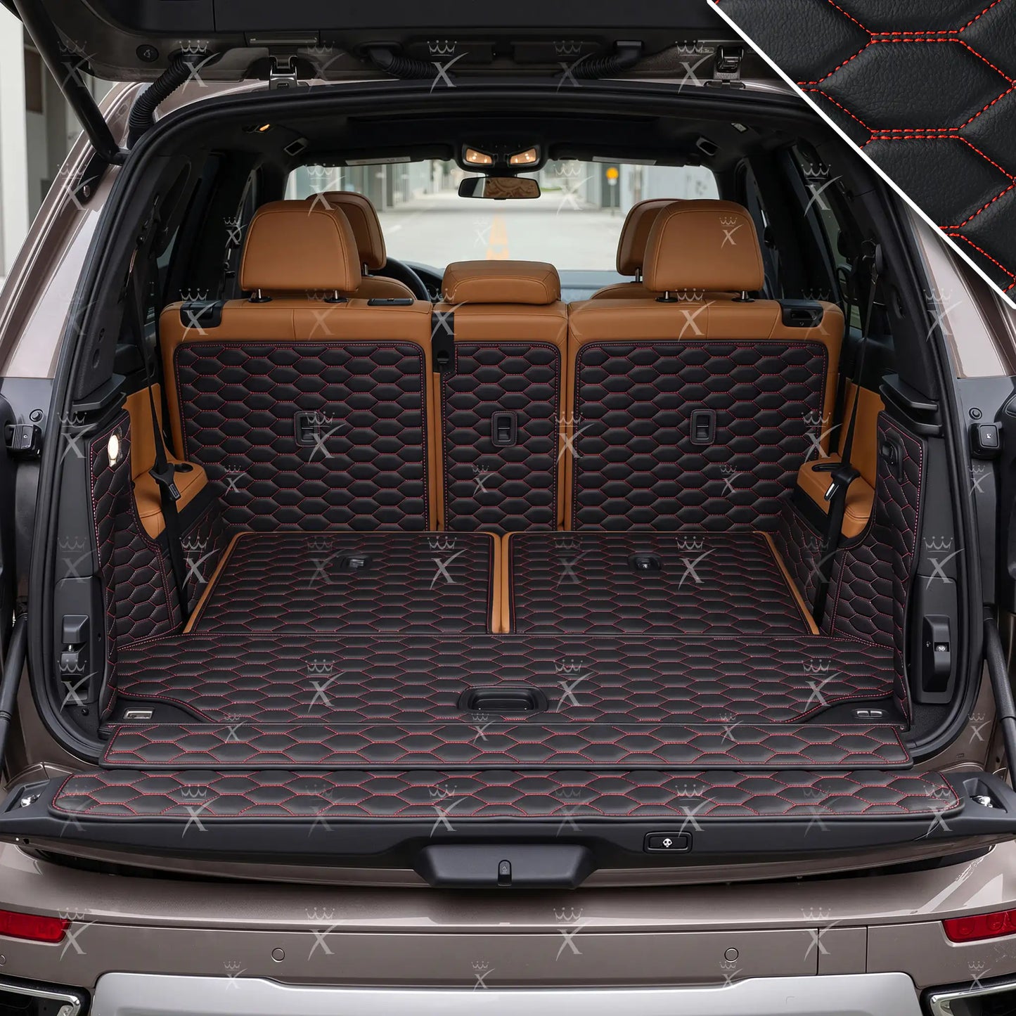 Tapis de Coffre 3D Intégral sur Mesure Premium Luxus – Motif Nid d’Abeille Noir avec Surpiqûres Rouges