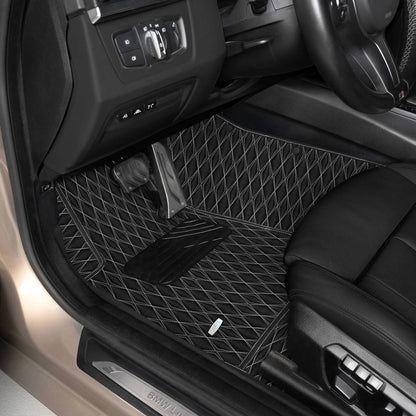 Tapis de Sol 3D sur Mesure Premium Luxus – Motif Double Losange Noir avec Surpiqûres Blanches