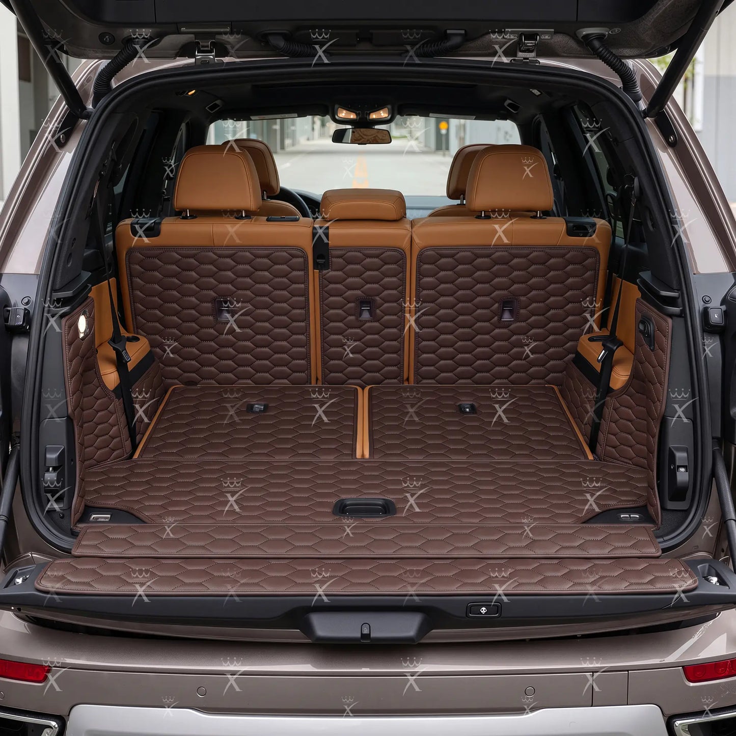 Tapis de Coffre 3D Intégral sur Mesure Premium Luxus – Motif Nid d’Abeille Marron Chocolat