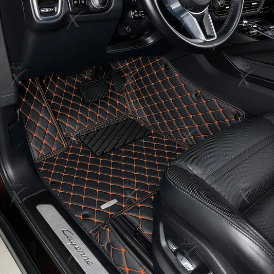 Tapis de Sol 3D Sur Mesure Premium Luxus – Motif Losange Noir avec Surpiqûres Oranges