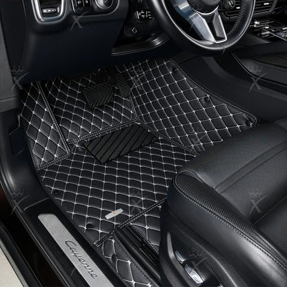 Tapis de Sol 3D sur Mesure Premium Luxus – Motif Losange Noir avec Surpiqûres Blanches