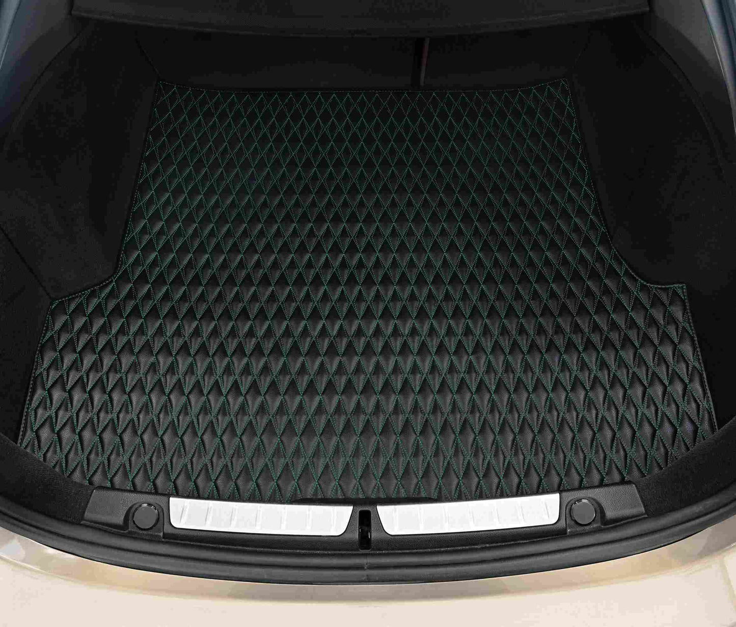 Tapis de Coffre sur Mesure Premium Luxus – Motif Double Losange Noir avec Surpiqûres Vertes
