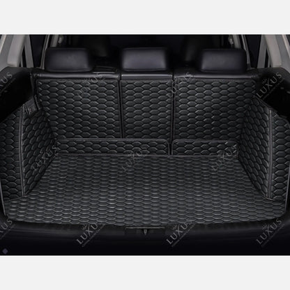 Tapis de Coffre 3D Intégral sur Mesure Premium Luxus – Motif Nid d’Abeille Noir avec Surpiqûres Noires