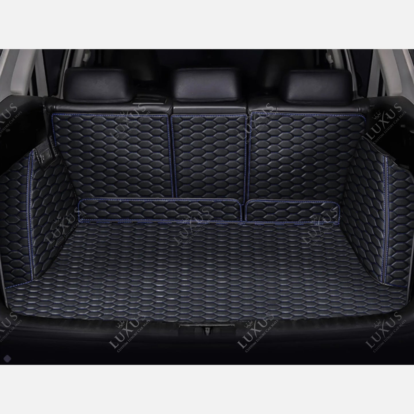 Tapis de Coffre 3D Intégral sur Mesure Premium Luxus – Motif Nid d’Abeille Noir avec Surpiqûres Bleues