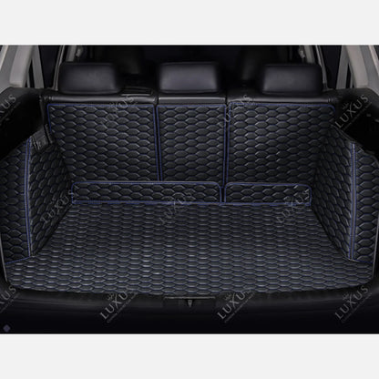 Tapis de Coffre 3D Intégral sur Mesure Premium Luxus – Motif Nid d’Abeille Noir avec Surpiqûres Bleues