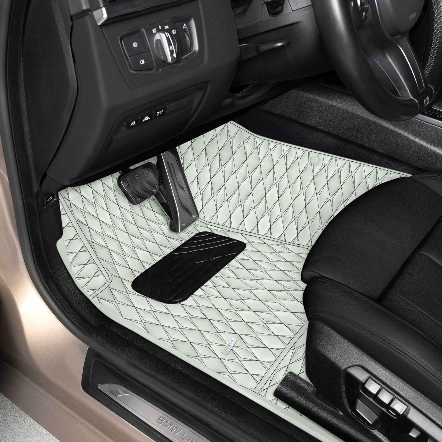 Tapis de Sol 3D sur Mesure Premium Luxus – Motif Double Losange Blanc Neige avec Surpiqûres Noires