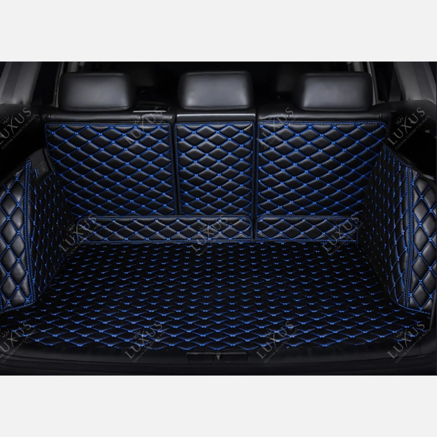 Tapis de Coffre 3D Intégral sur Mesure Premium Luxus – Motif Losange Noir avec Surpiqûres Bleues