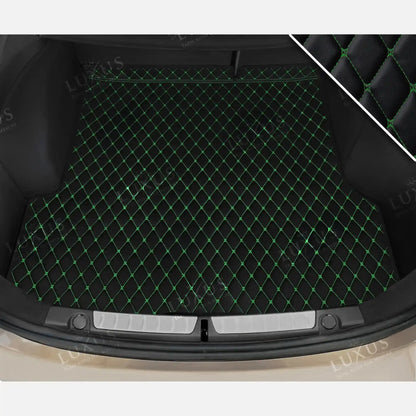 Tapis de Coffre sur Mesure Premium Luxus – Motif Losange Noir avec Surpiqûres Vertes