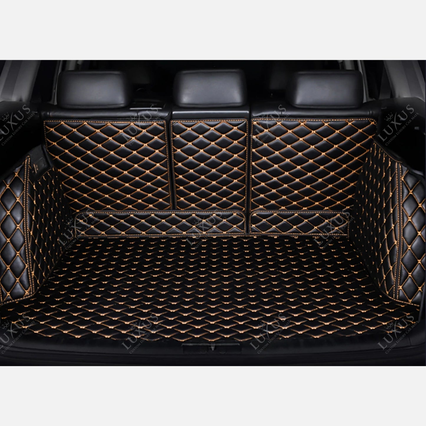 Tapis de coffre 3D intégral sur mesure premium Luxus – motif losange noir avec surpiqûres orange