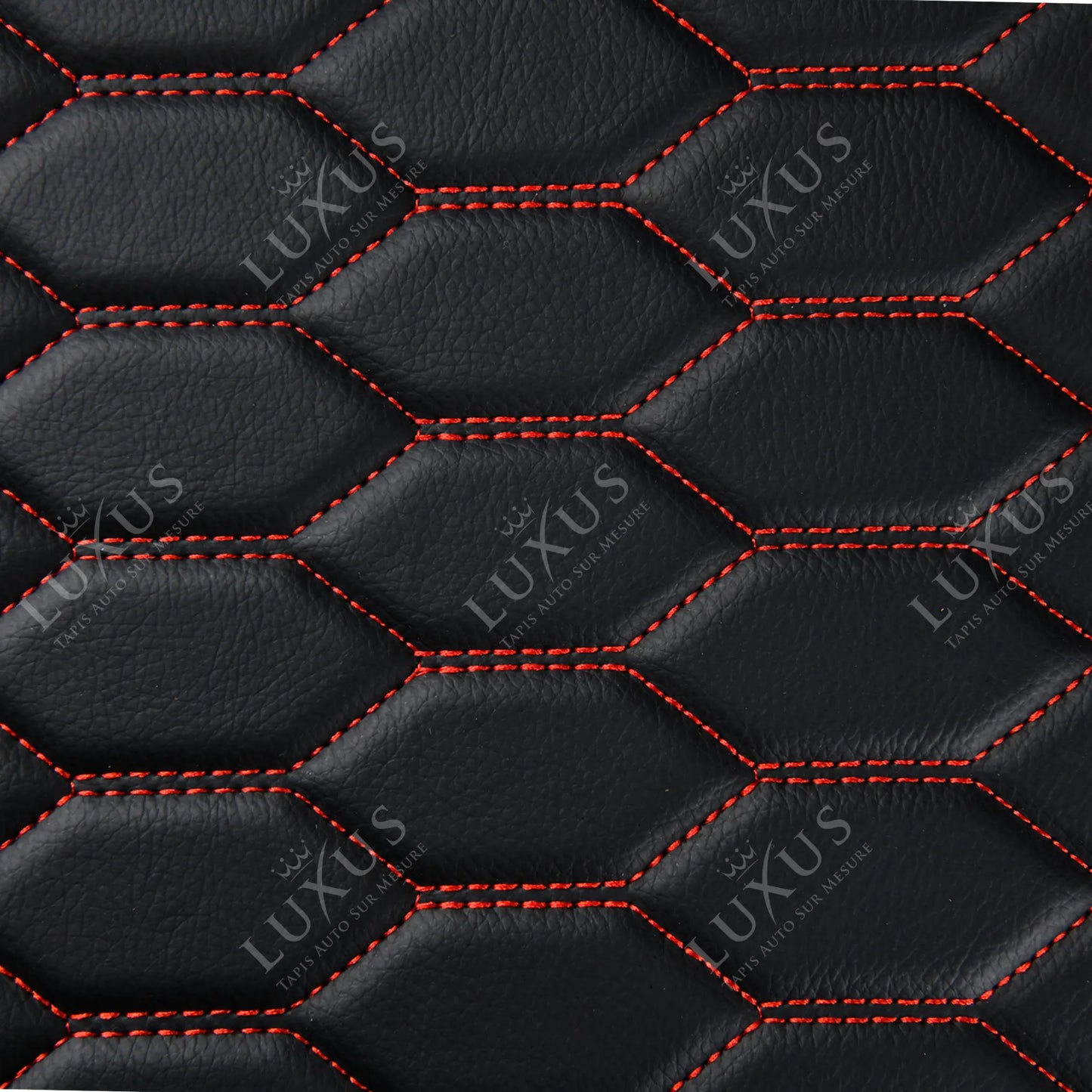 Tapis de Coffre 3D Intégral sur Mesure Premium Luxus – Motif Nid d’Abeille Noir avec Surpiqûres Rouges