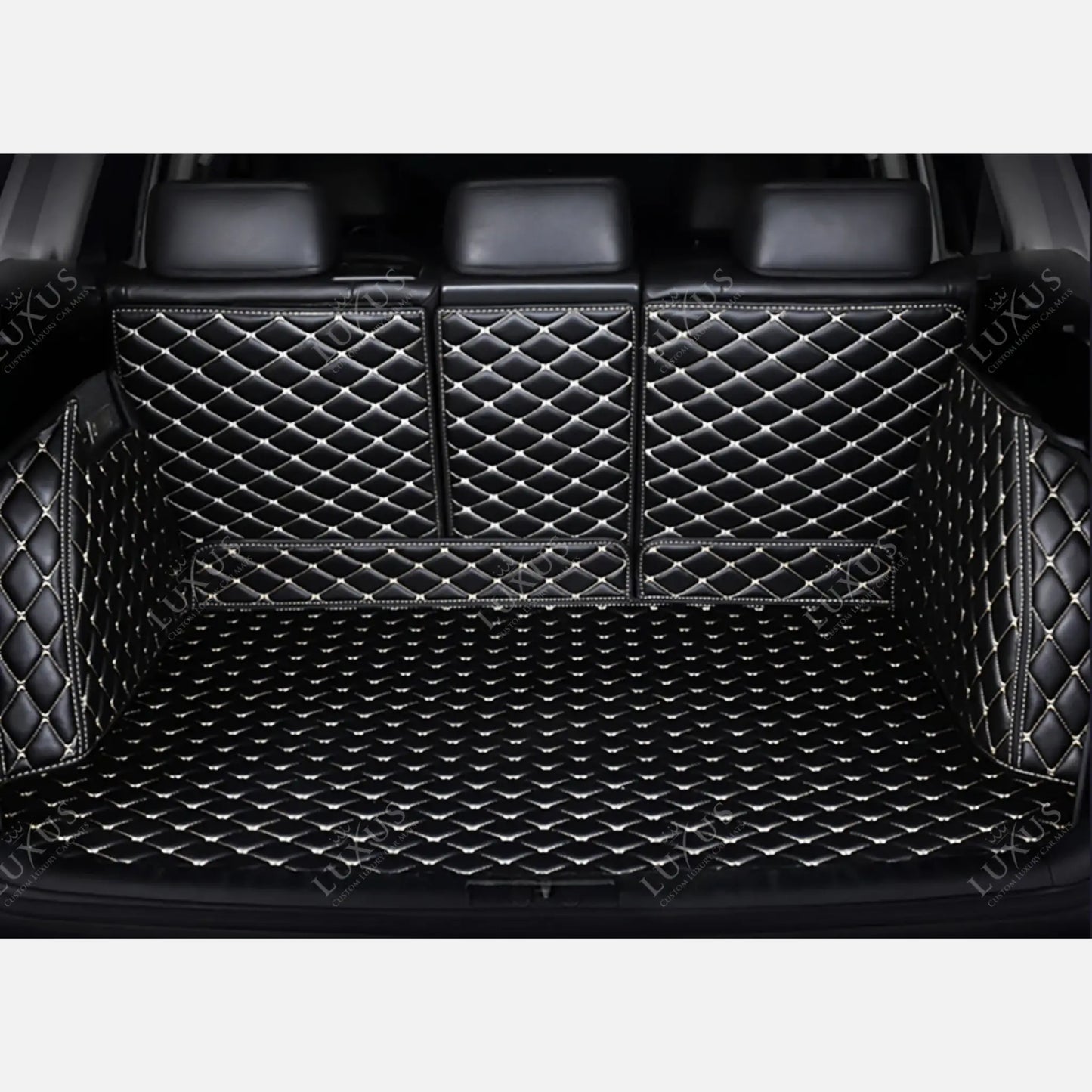 Tapis de Coffre 3D Intégral sur Mesure Premium Luxus – Motif Losange Noir avec Surpiqûres Blanches