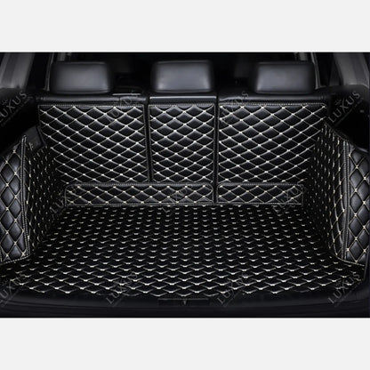 Tapis de Coffre 3D Intégral sur Mesure Premium Luxus – Motif Losange Noir avec Surpiqûres Blanches