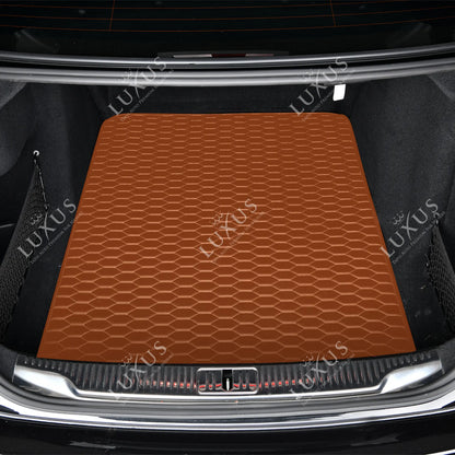 Tapis de Coffre sur Mesure Premium Luxus – Motif Nid d’Abeille Marron Caramel