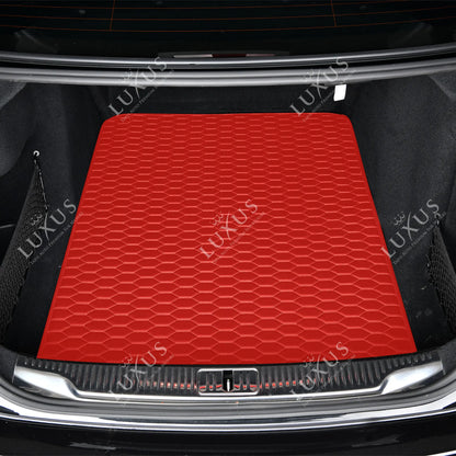 Tapis de Coffre sur Mesure Premium Luxus – Motif Nid d’Abeille Rouge Ferrari