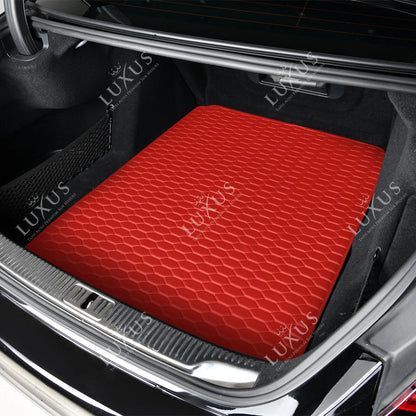 Tapis de Coffre sur Mesure Premium Luxus – Motif Nid d’Abeille Rouge Ferrari