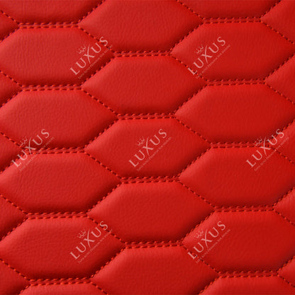 Tapis de Coffre sur Mesure Premium Luxus – Motif Nid d’Abeille Rouge Ferrari