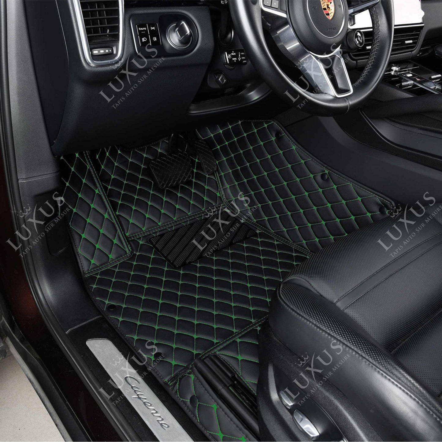 Tapis de Sol 3D Sur Mesure Premium Luxus – Motif Losange Noir avec Surpiqûres Vertes