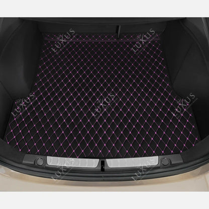 Tapis de Coffre sur Mesure Premium Luxus – Motif Losange Noir avec Surpiqûres Mauves