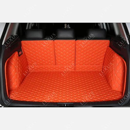 Tapis de Coffre 3D Intégral sur Mesure Premium Luxus – Motif Losange Rouge Ferrari