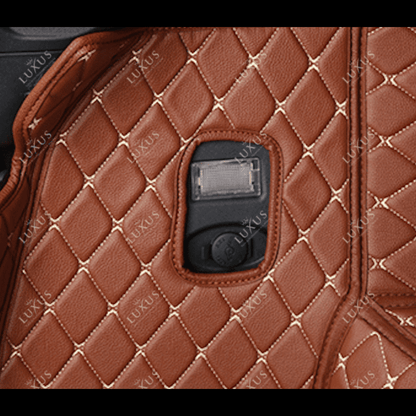 Tapis de Coffre 3D Intégral sur Mesure Premium Luxus – Motif Losange Marron Caramel